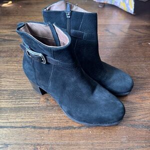 Dansko Hartley Boots Womens Size 41  Black Ankle Block Heels Suede Leather